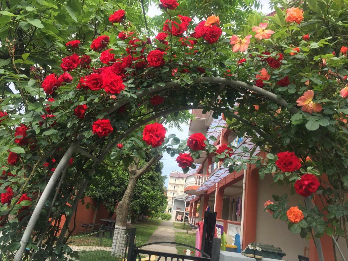 Guest House Smile Kobuleti Exterior photo